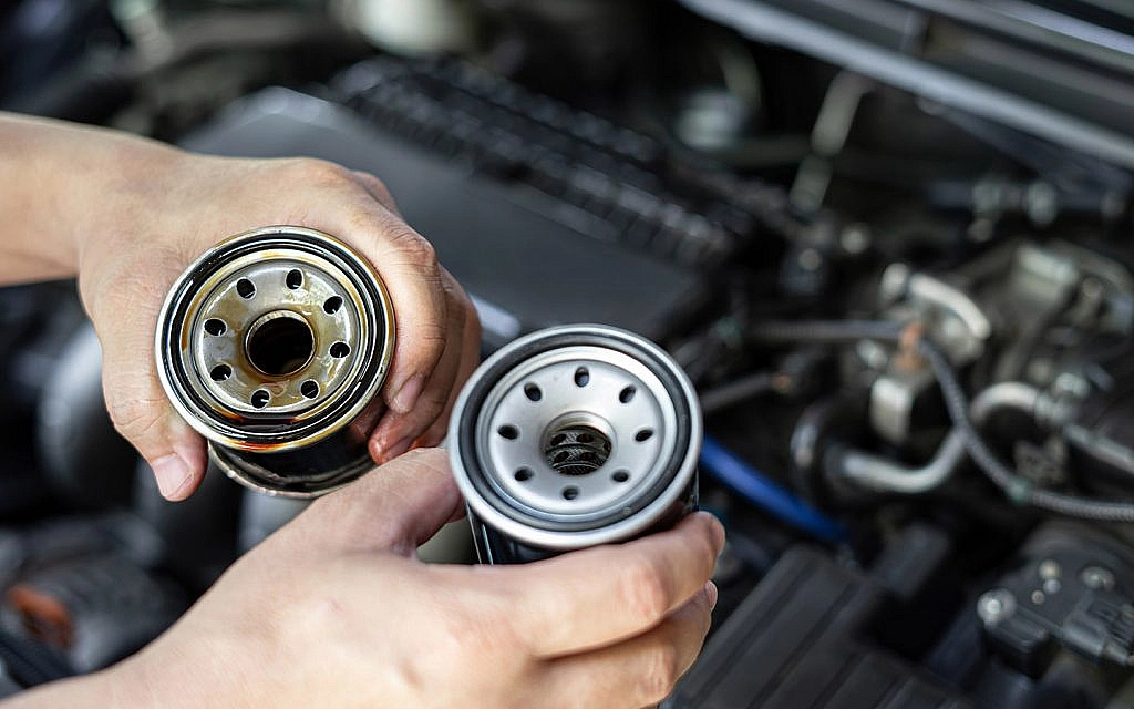 Engine oil leaks   Body 4 30 3 23 1024x640