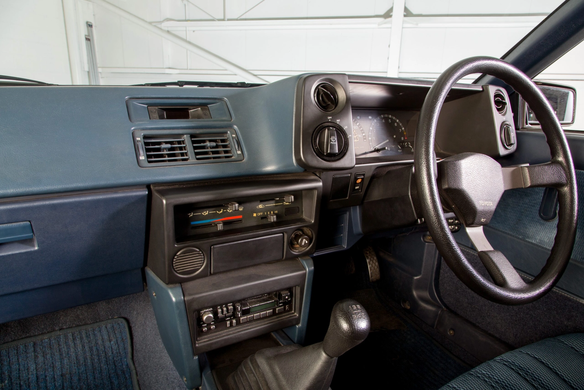 Corolla Coupe 1986 v2 3 scaled 1