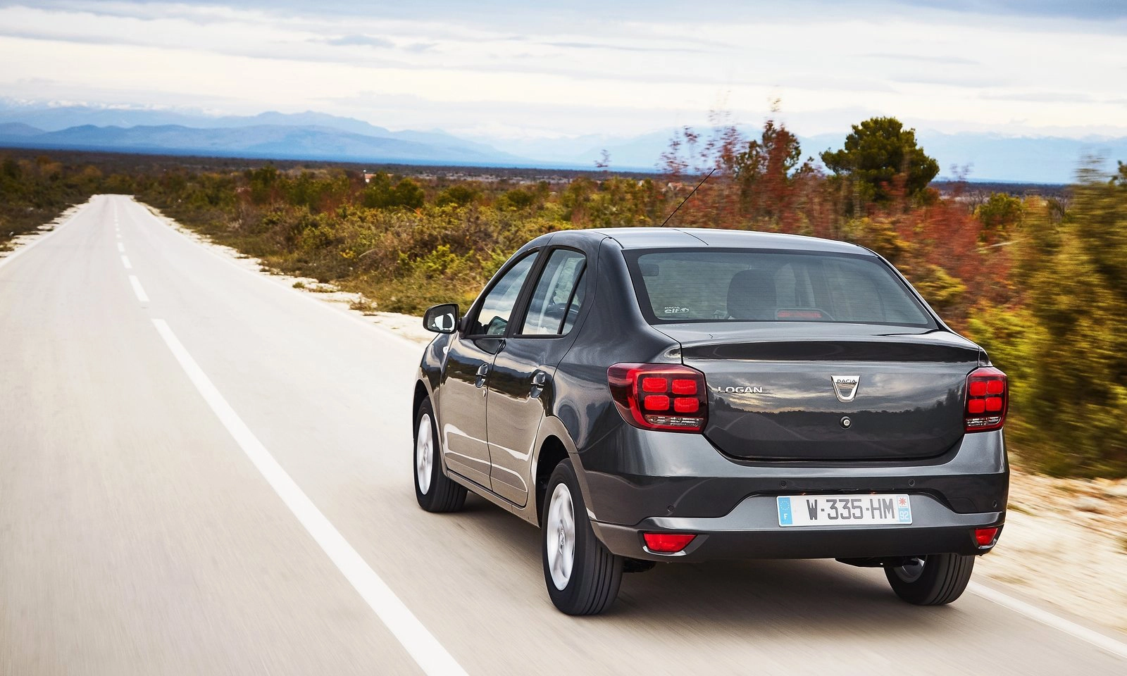 Dacia Logan 2017 1600 11