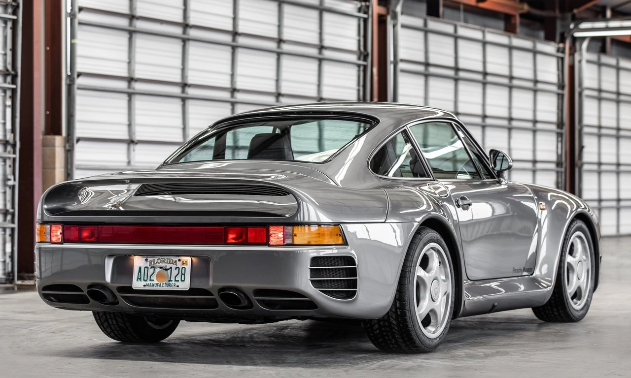Porsche 959 1986 1280 382446a30f49a8fb75106f8d316a9ab3b9