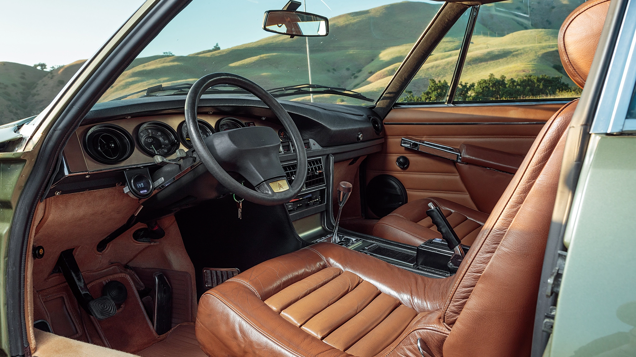 1972 Citroen SM front interior seats 1