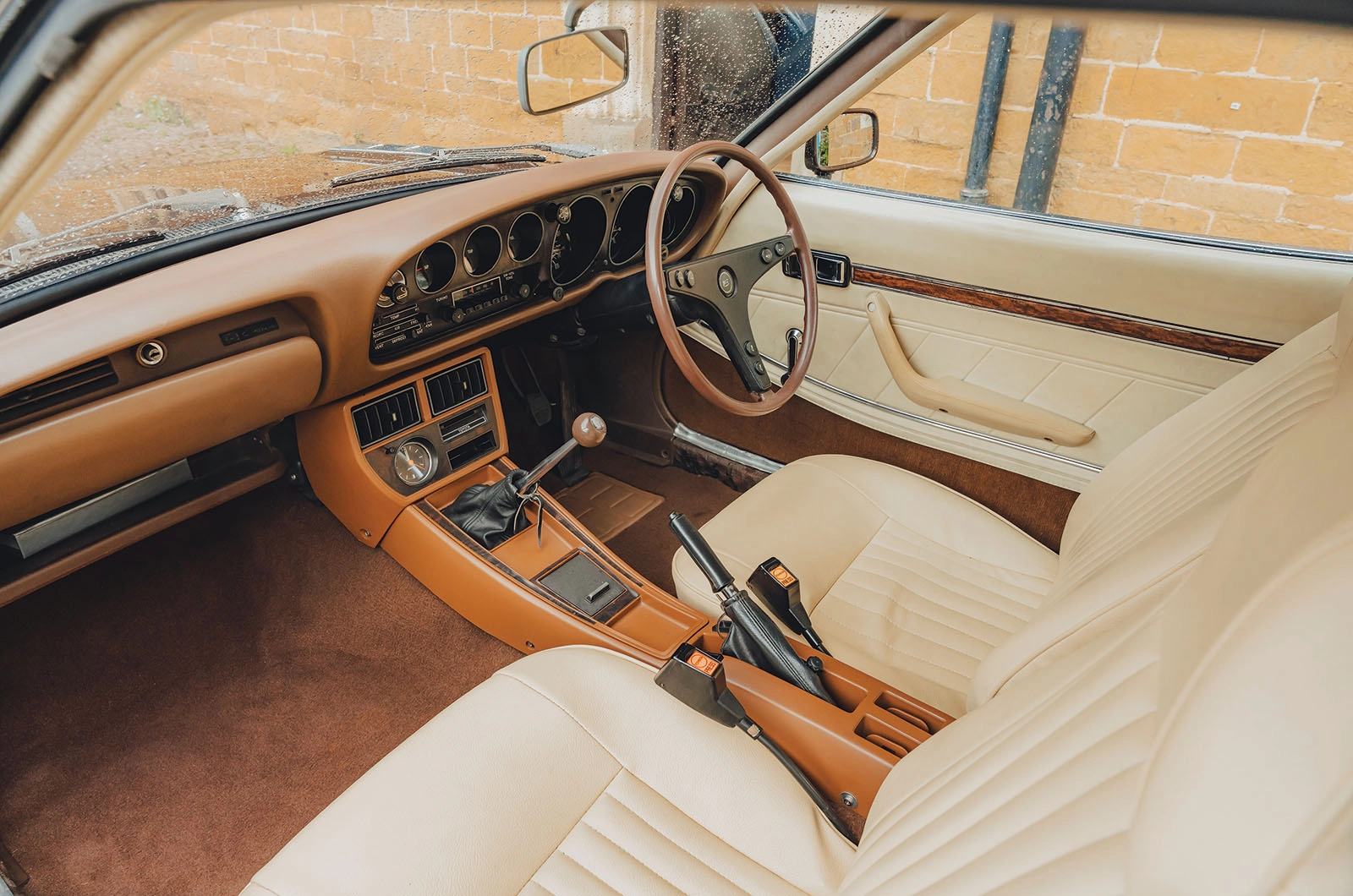 Classic & Sports Car Ford Toyota Vauxhall 08