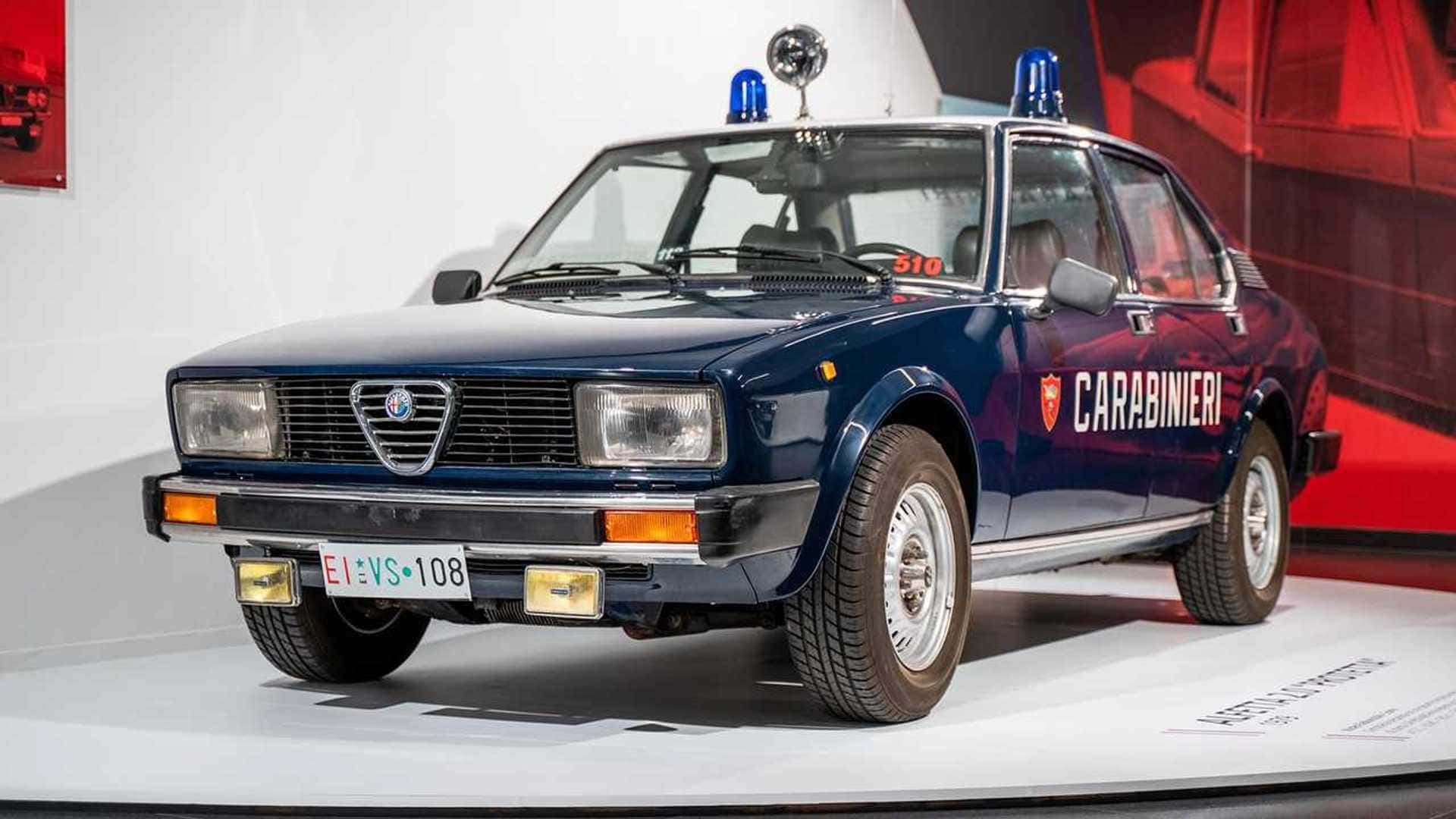 Alfa romeo alfetta carabinieri