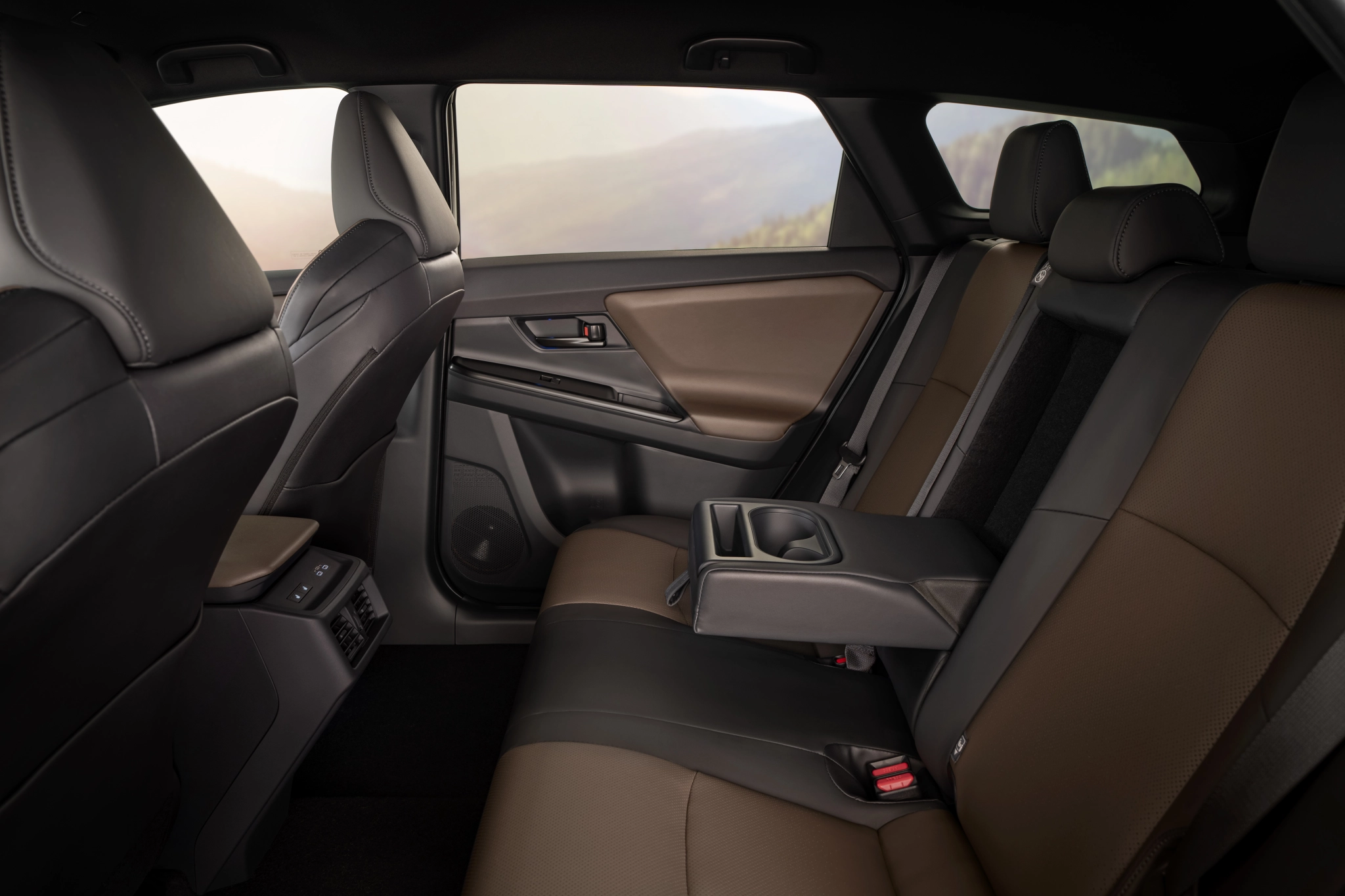 2025 bz4xtouring int 14