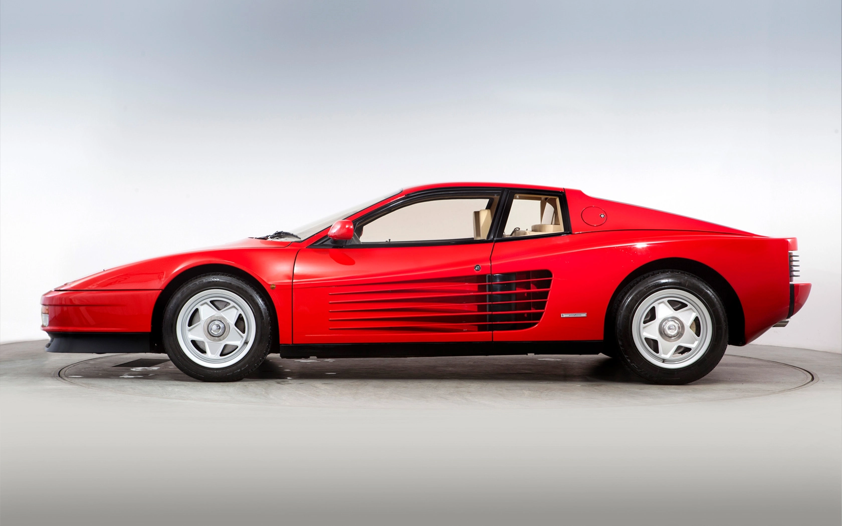 A short history of the most famous sports cars the ferrari testarossa 152616 1