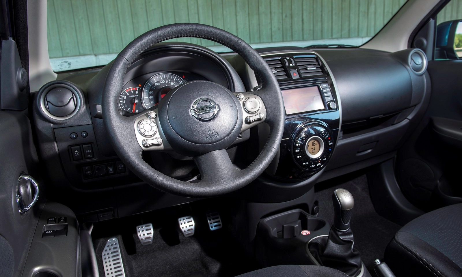 Nissan Micra 2014 1600 30