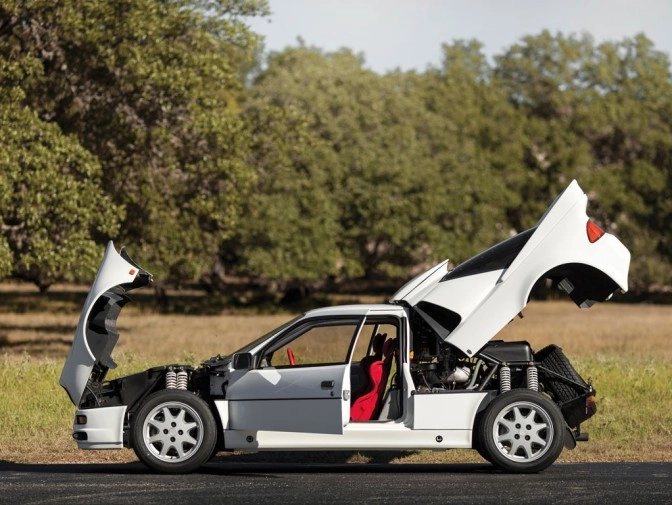 Ford RS200 672x505