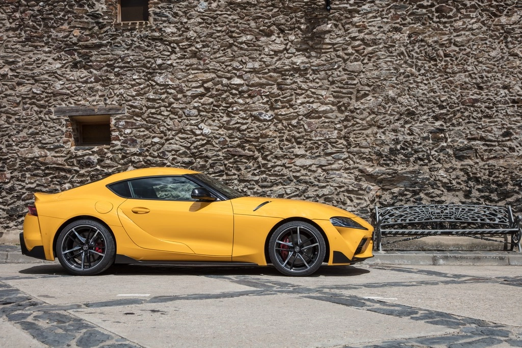 Grsupra2019yellow 37 291698