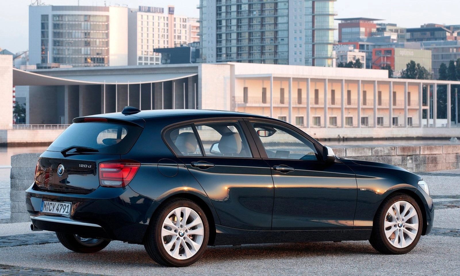 BMW 1 Series 2012 1600 20