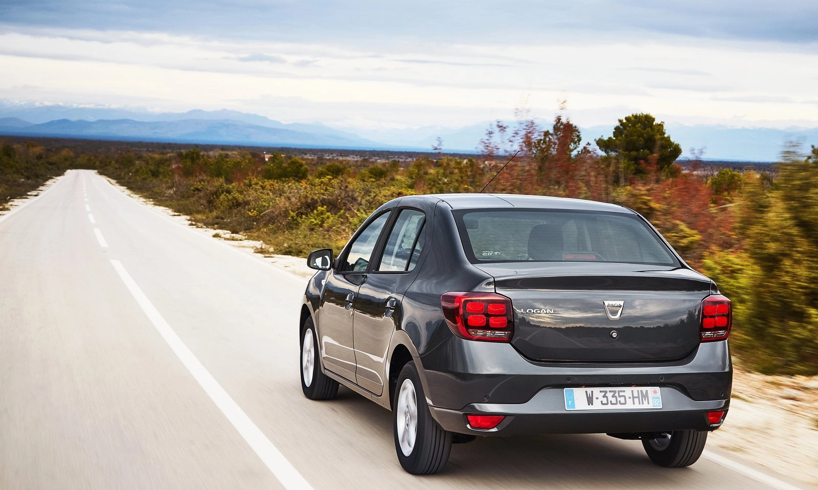 Dacia Logan 2017 1600 11