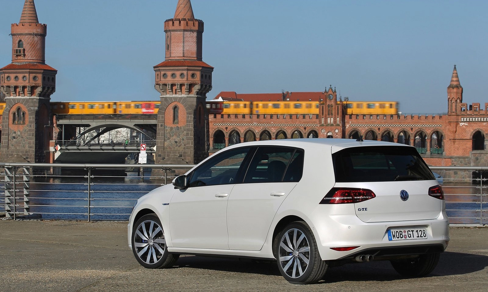 Volkswagen Golf GTE 2015 1600 0f