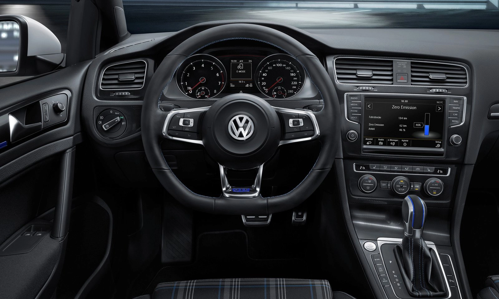 Volkswagen Golf GTE 2015 1600 10