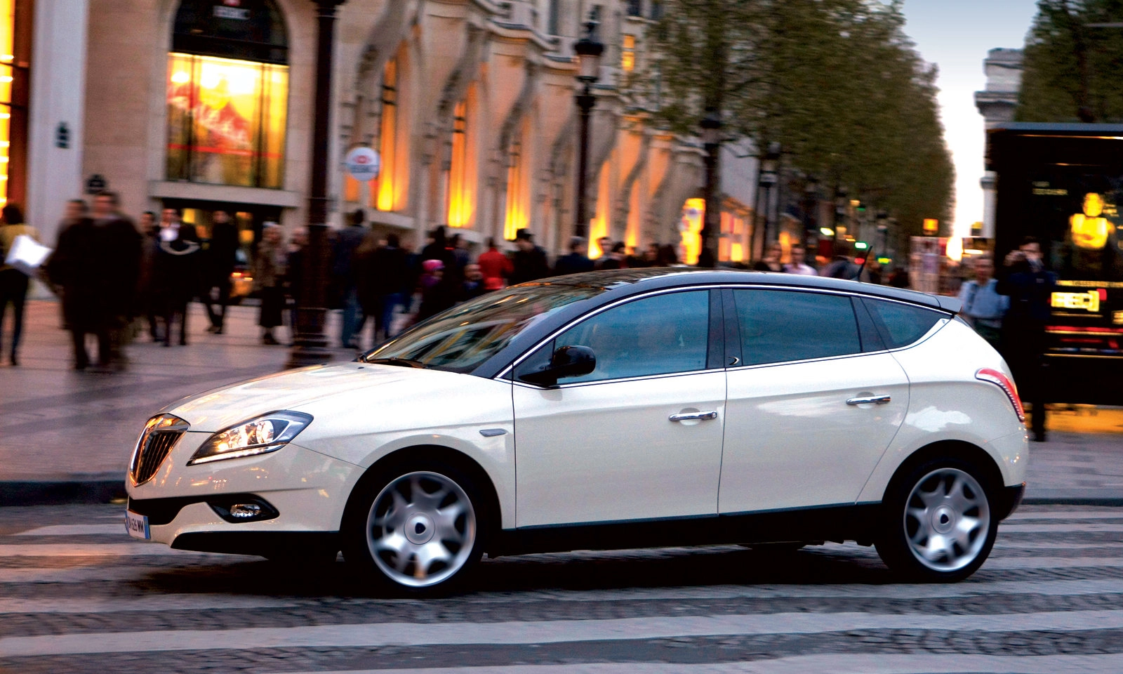 Lancia Delta 2009 1600 10