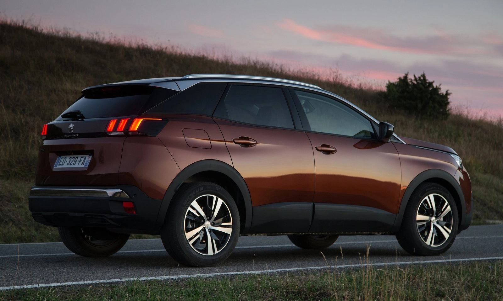 Peugeot 3008 2017 1600 25