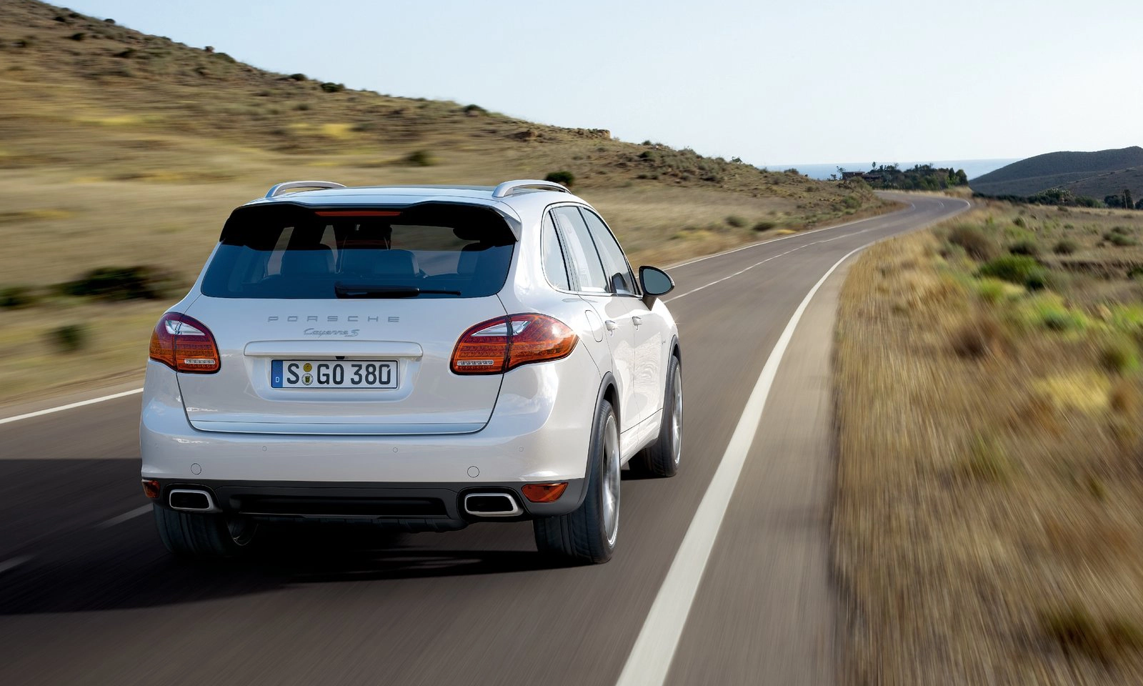 Porsche Cayenne 2011 1600 43