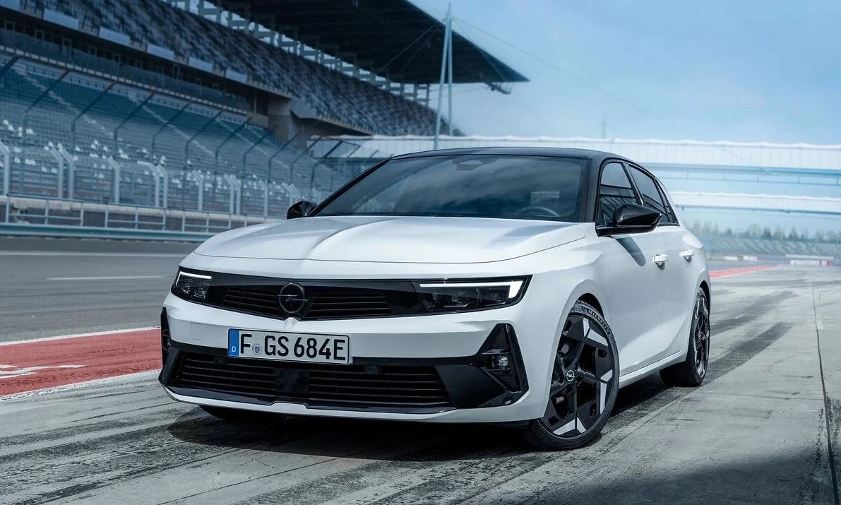 Novi Opel GSE je električan i neukrotiv