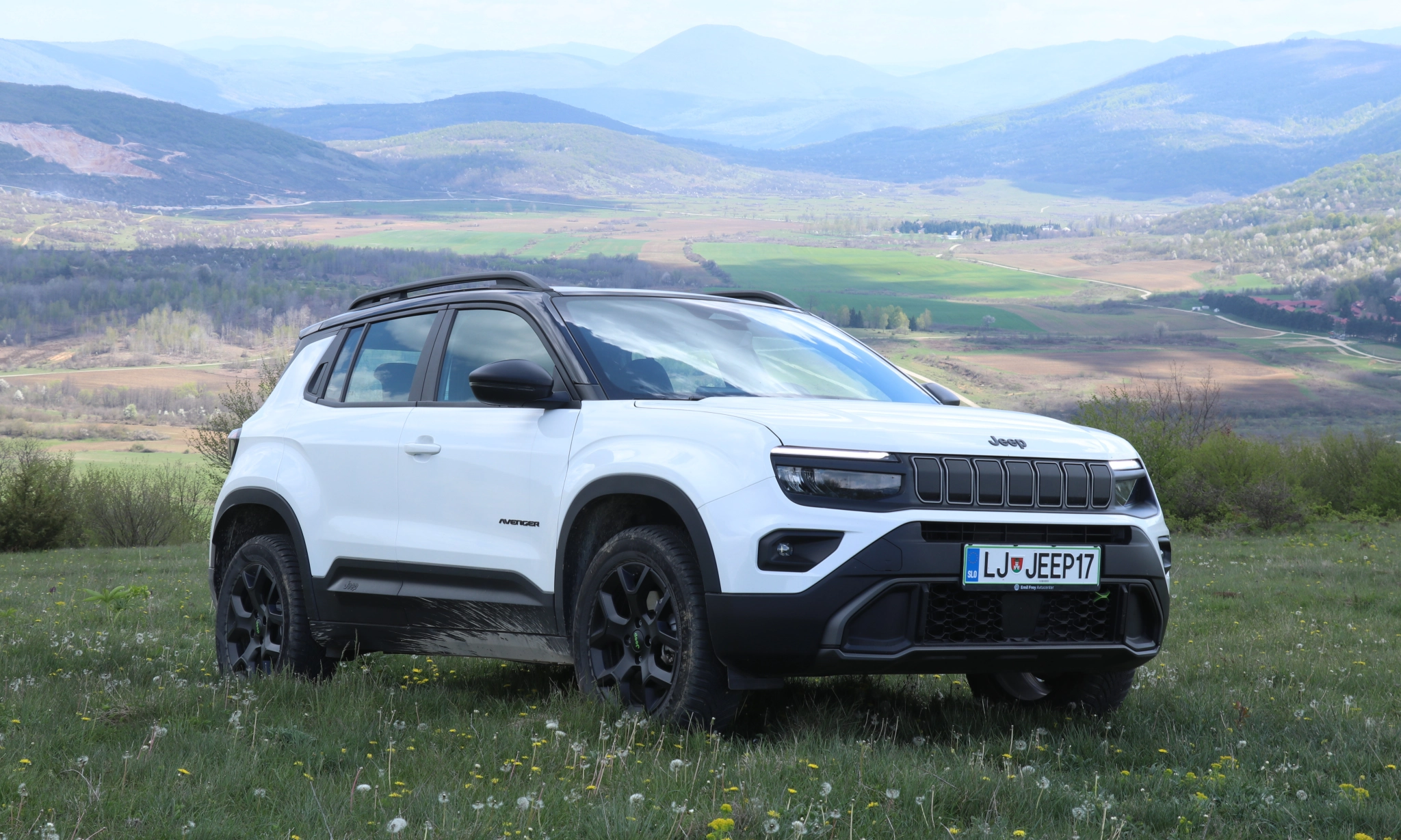 Gradski avanturista sa hibridnim 4x4 pogonom