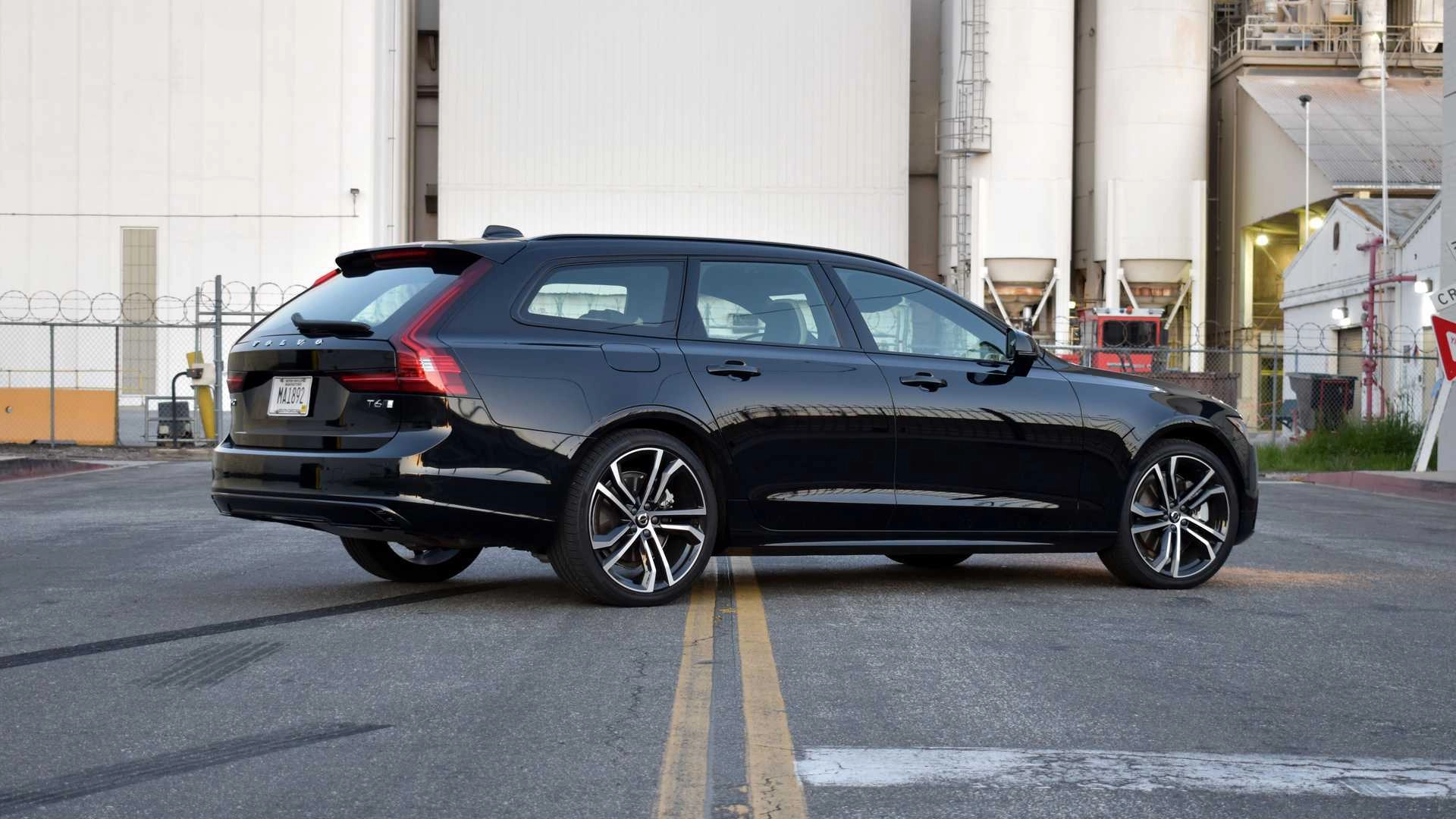 2021 volvo v90 t6 r design awd exterior rear quarter
