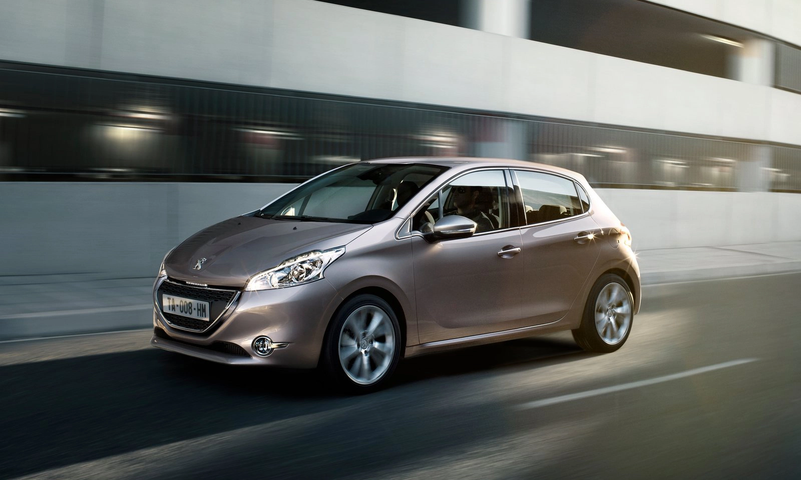 Peugeot 208 2013 1600 18