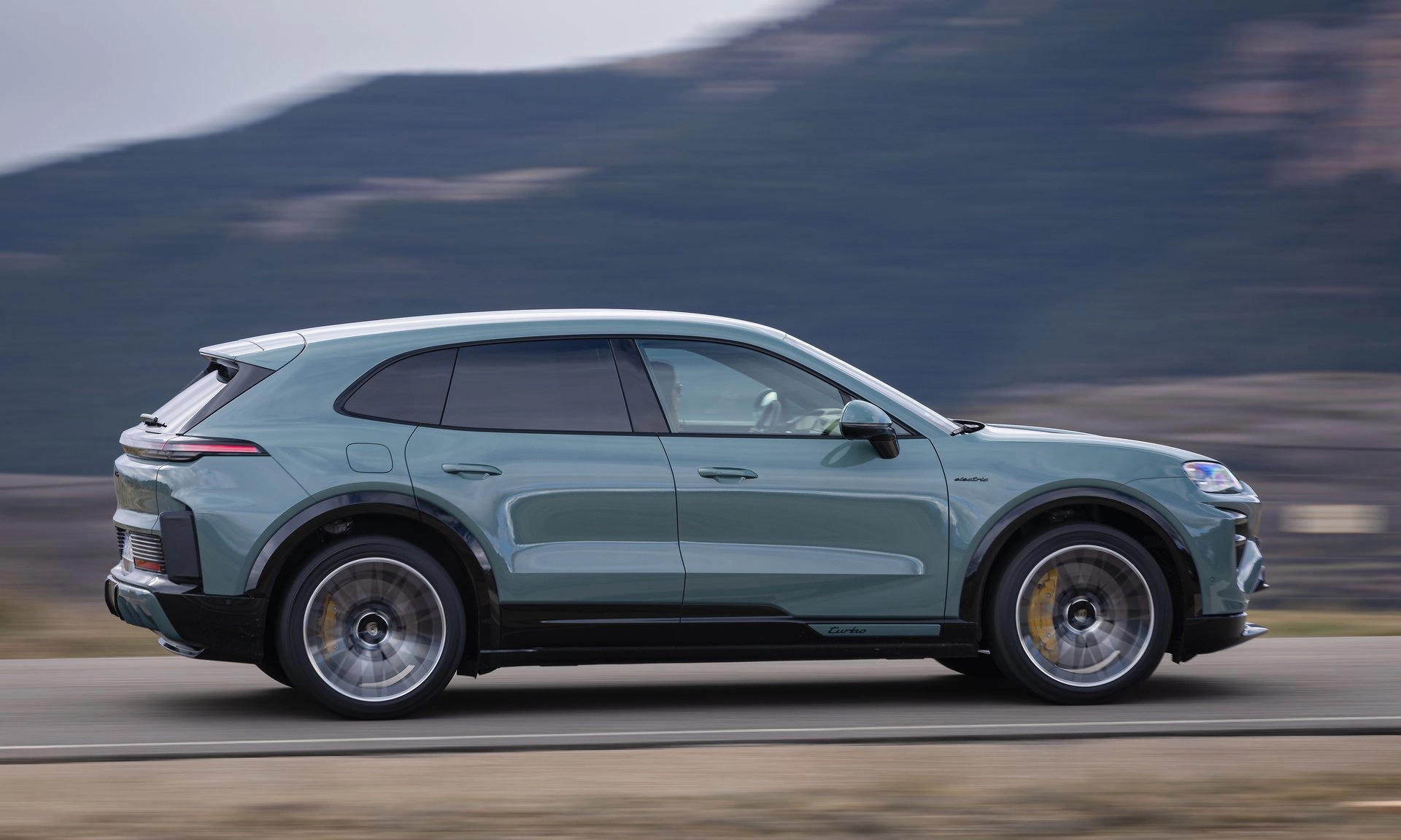 Porsche Cayenne Turbo Electric 2026 HD d1b0d49b1c4097bdc4c50e88edebd12d5b8b918c9