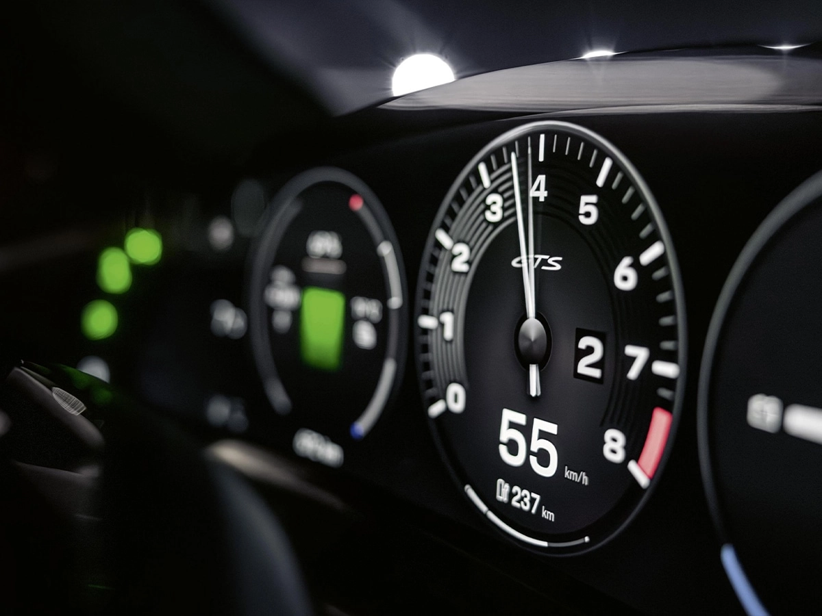 Porsche E Shift Taycan GTS dashboard