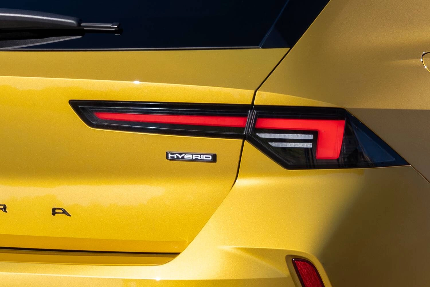 Opel Astra Hatch Croatia Yellow 2026 30
