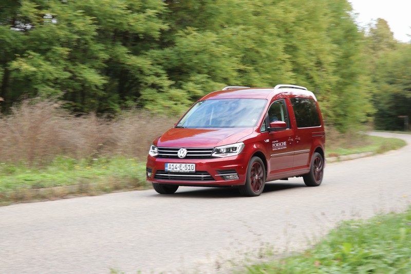  Radnik udarnik u šminkerskom izdanju