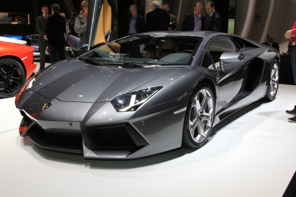 Aventador sa deaktivacijom cilindra