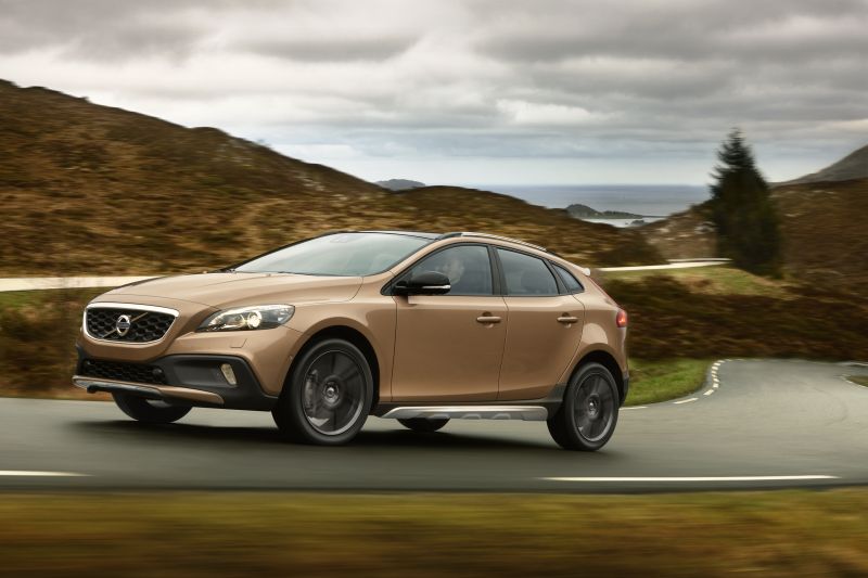 V40 Cross Country