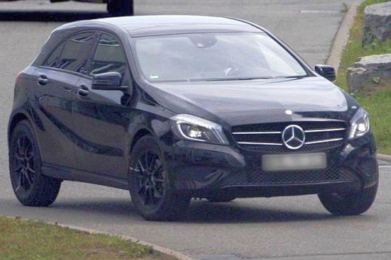 Prva slika Mercedes GLA