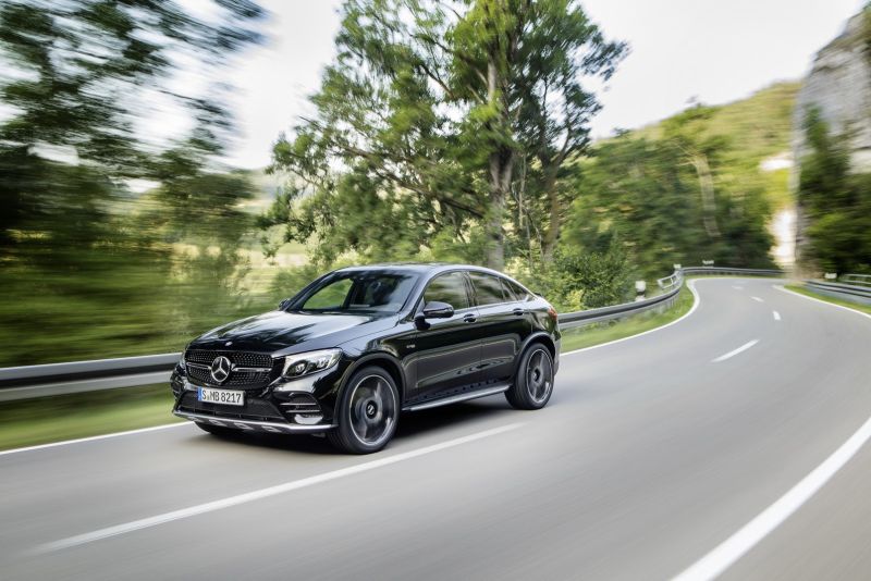 Mercedes - AMG GLC 43 4MATIC Coupe sa Bi-Turbo V6 motorom