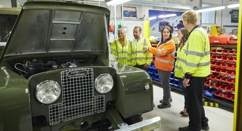 Land Rover Classic omogućava obilazak pogona za restauraciju. 