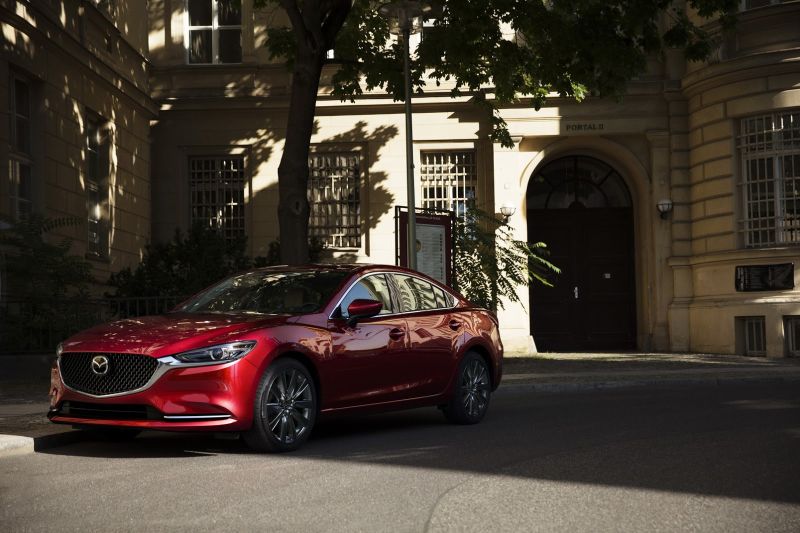 Mazda 6 sa novim licem i motorima