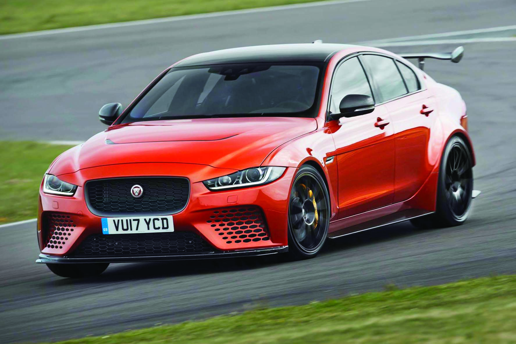 Jaguar XE SV Project 8 pokorio Nürburgring